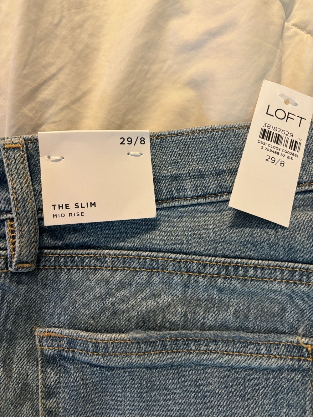 LOFT Women's “the slim” mid rise in Medium Blue Wash - Picture 3 of 6